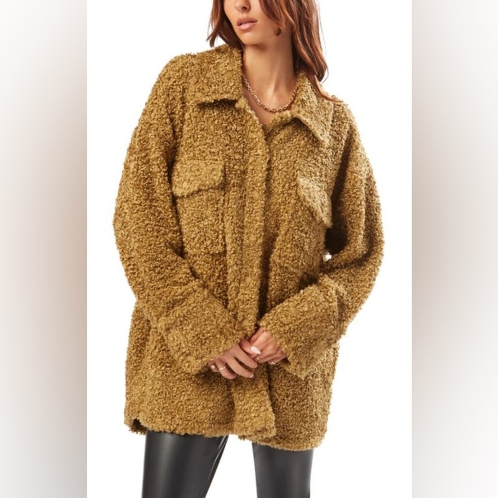 WeWoreWhat Teddy Faux Fur Shacket - Olive/Tan